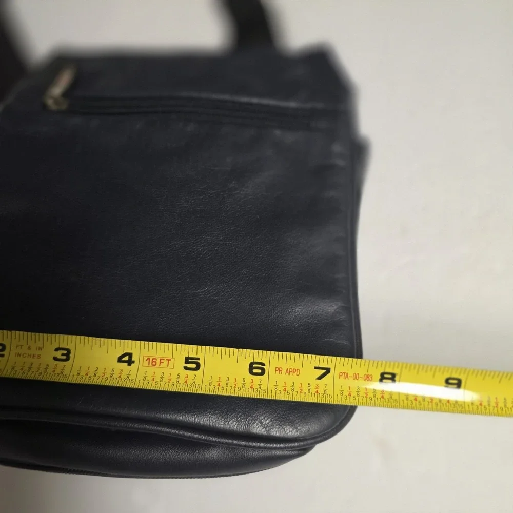 Travelon Vintage Navy Blue Smooth Leather One Shoulder Sling Crossbody